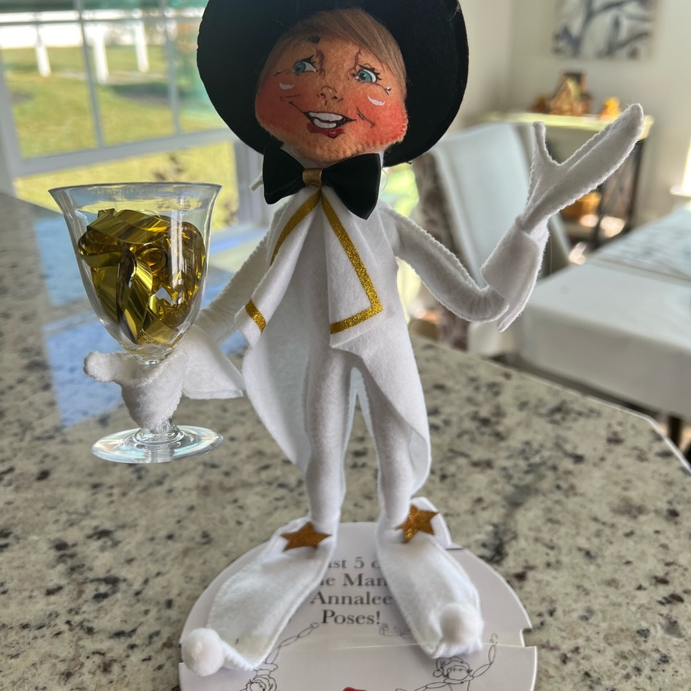 Annalee 12” New Year’s Elf